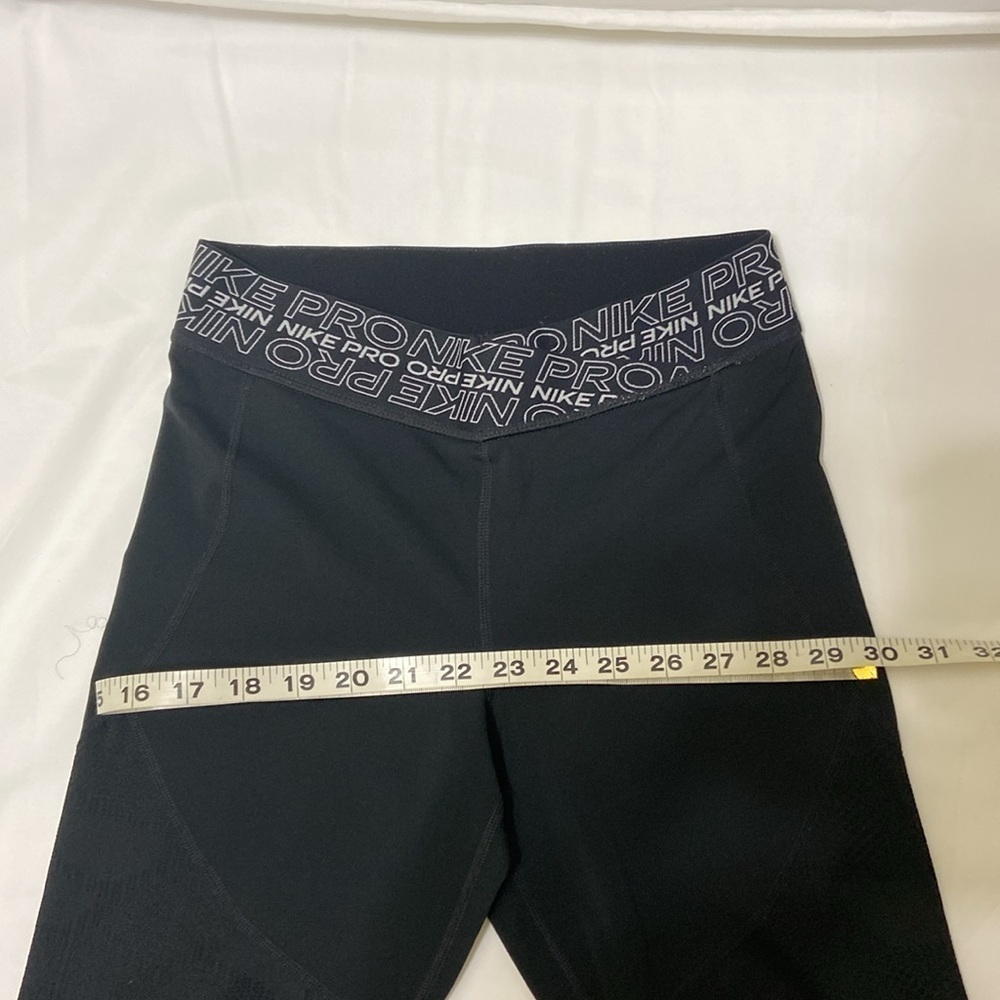 NIKE PRO DRI-FIT WOMEN’S BLACK LEGGINGS. MEDIUM. - Picture 4 of 14